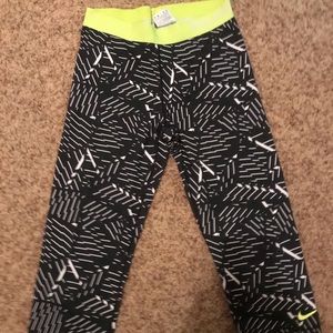 Nike pro combat 3/4 leggings!